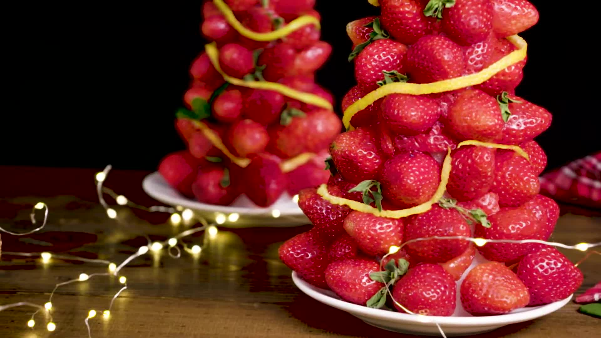 Thumbnail image for Fresh Strawberry Christmas Tree
